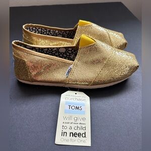 Toms Gold Glitter Shoes size 9W